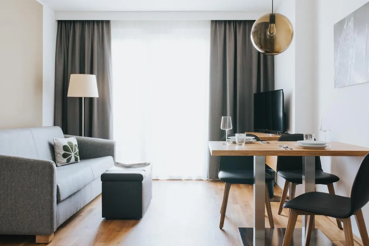 Parks 73 The Townhouse Hotel فيينا 4*,