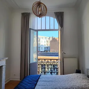Casa de hóspedes Bed & Blockchain Private With Shared Bathroom 