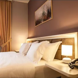 **** Otel Hotelvila 22 Arnavutluk