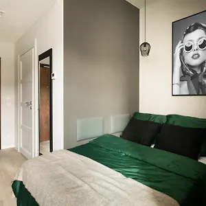 Ξενοδοχείο με διαμερίσματα Milestone Center Urban Living Krasków