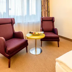 Plaza Premium فندق